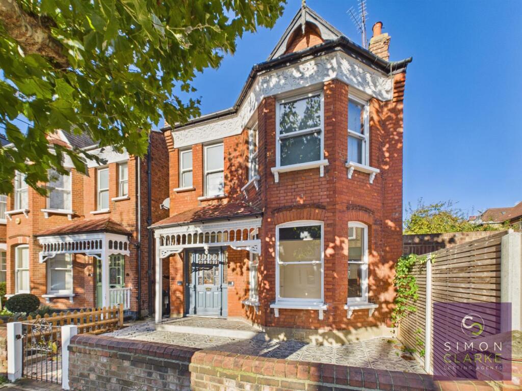 Main image of property: Dukes Avenue, Finchley, N3