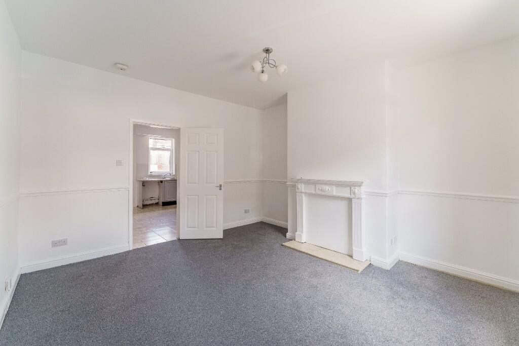 Poplar Terrace, WF9 photo 3