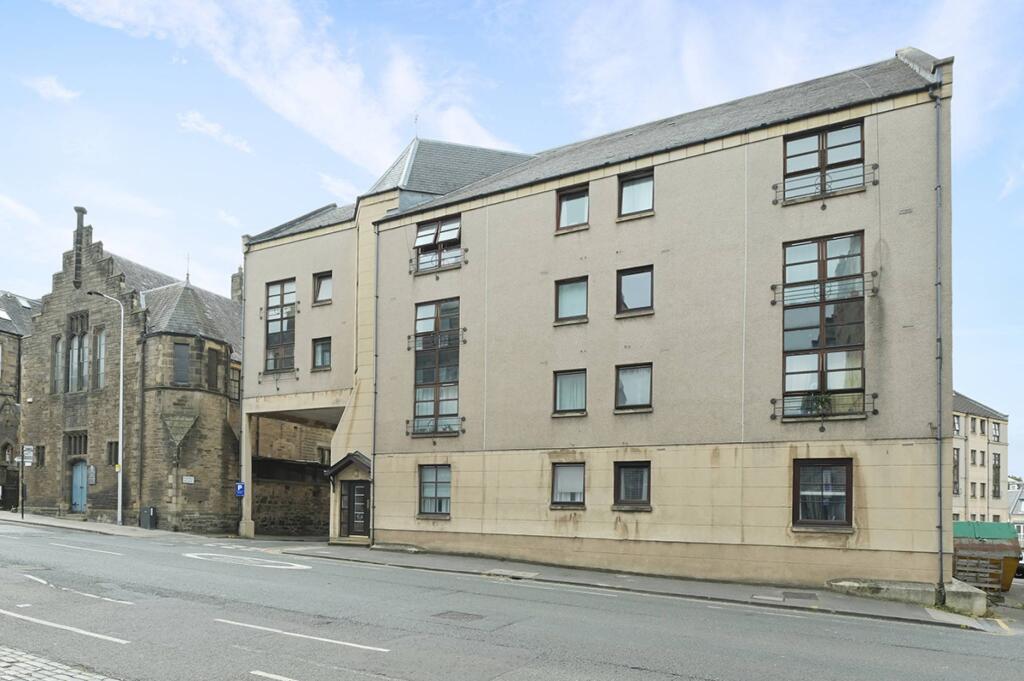 Main image of property: Flat 5, 6 Rodney Place, Cannonmills, Edinburgh, EH7 4FR