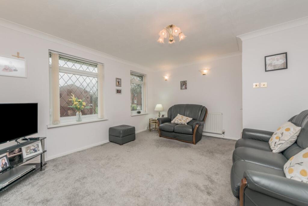 Forest Court, Fairmoor View, Heckmondwike, West Yorkshire, WF16 photo 3