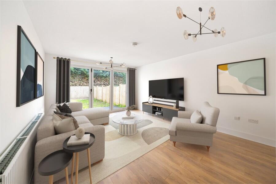 House in Runnymede, Surrey - View 3