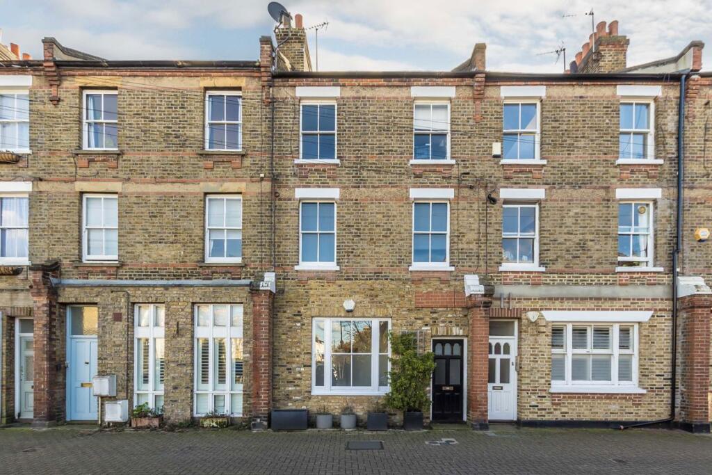 Main image of property: Lacy Road, Putney