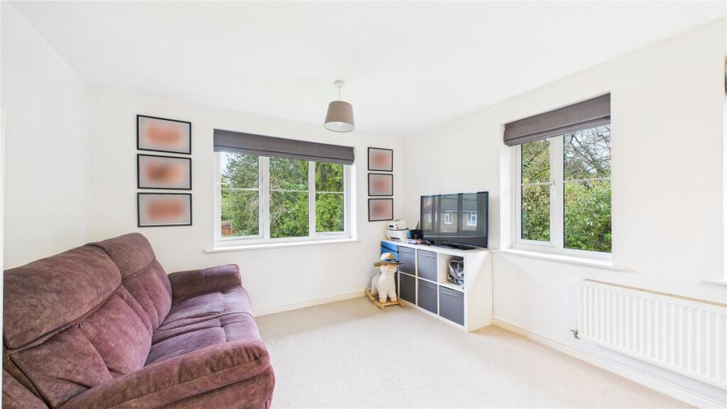 Waverley Close, Camberley, Surrey, GU15 photo 3