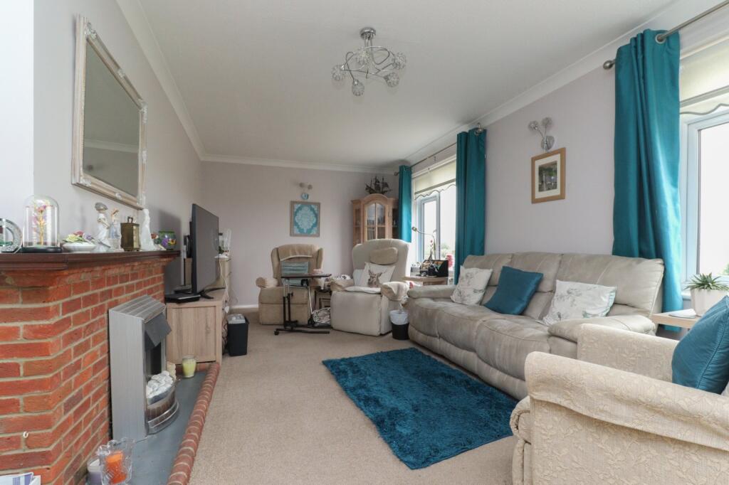 Manston Court Road, Margate, Kent, CT9 photo 3