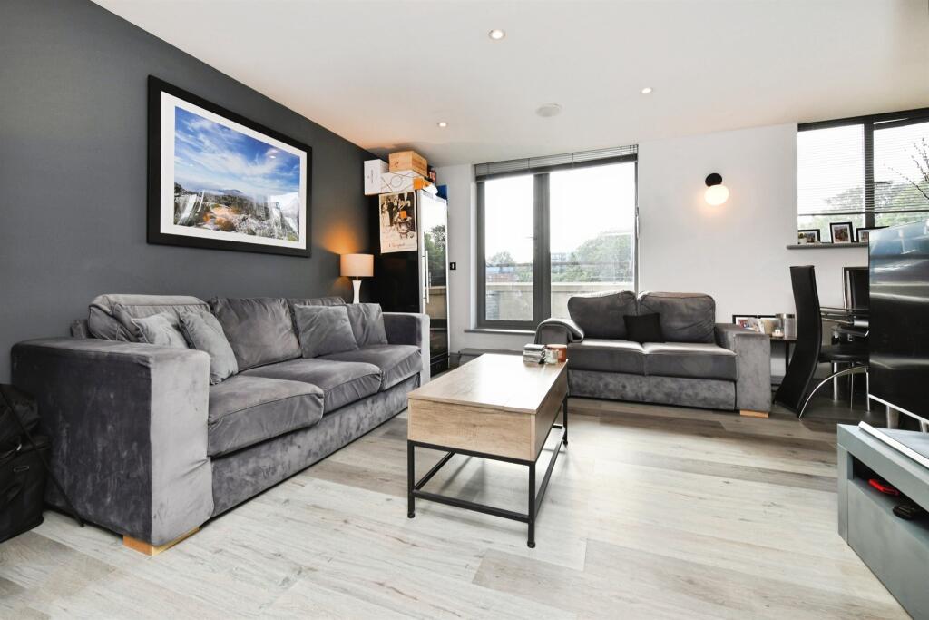 Apartment in Chelmsford, Moulsham - View 3
