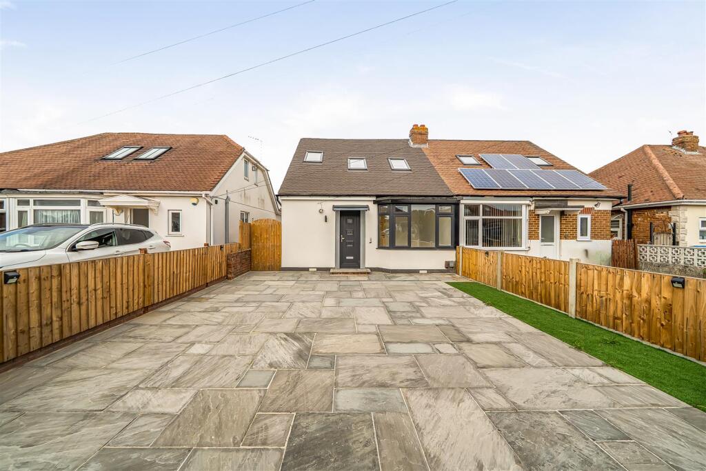 House in Fareham, Portchester - View 2