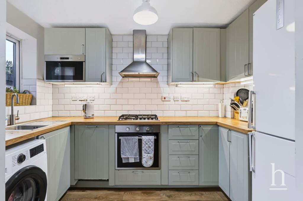 Shorefields, New Ferry, CH62 photo 3