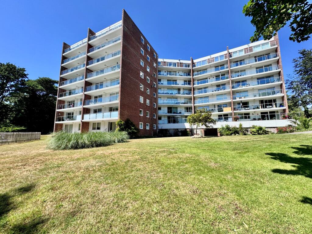 Main image of property: Sandbourne Road, Alum Chine BH4