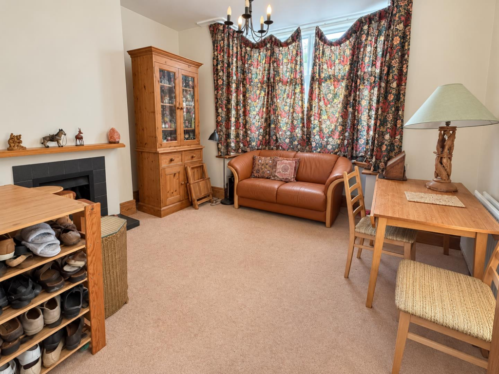 Cedar Road East, Abington, Northampton NN3 photo 4