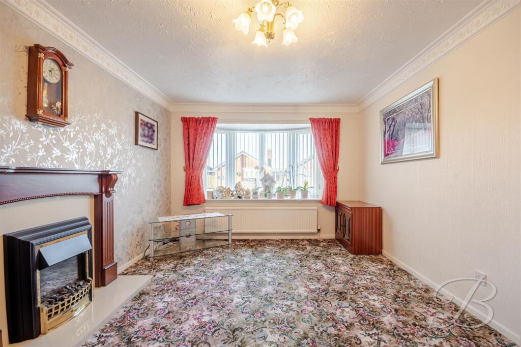 House in Mansfield, Warsop - More