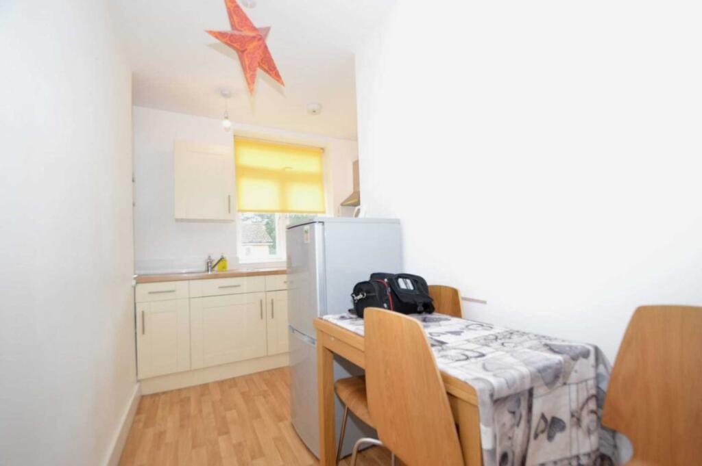 Apartment in London - View 4