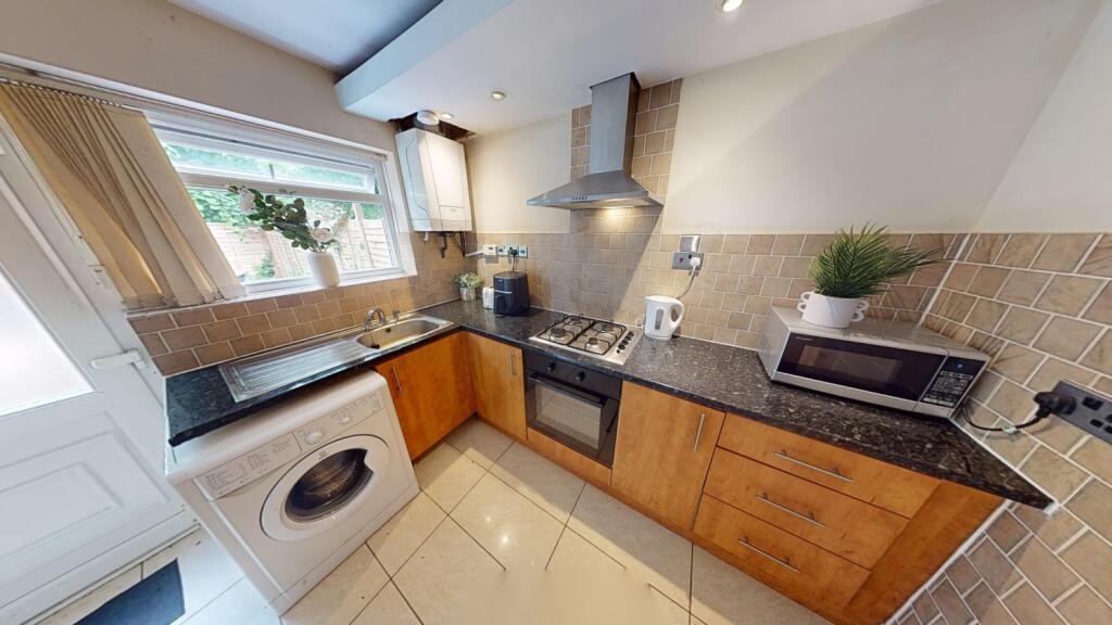 House in Nottingham - View 2