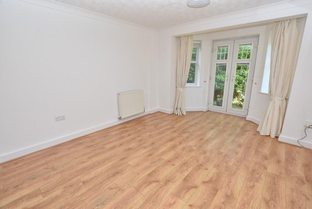 Plymyard Avenue,Bromborough,Wirral,CH62 6BN photo 4