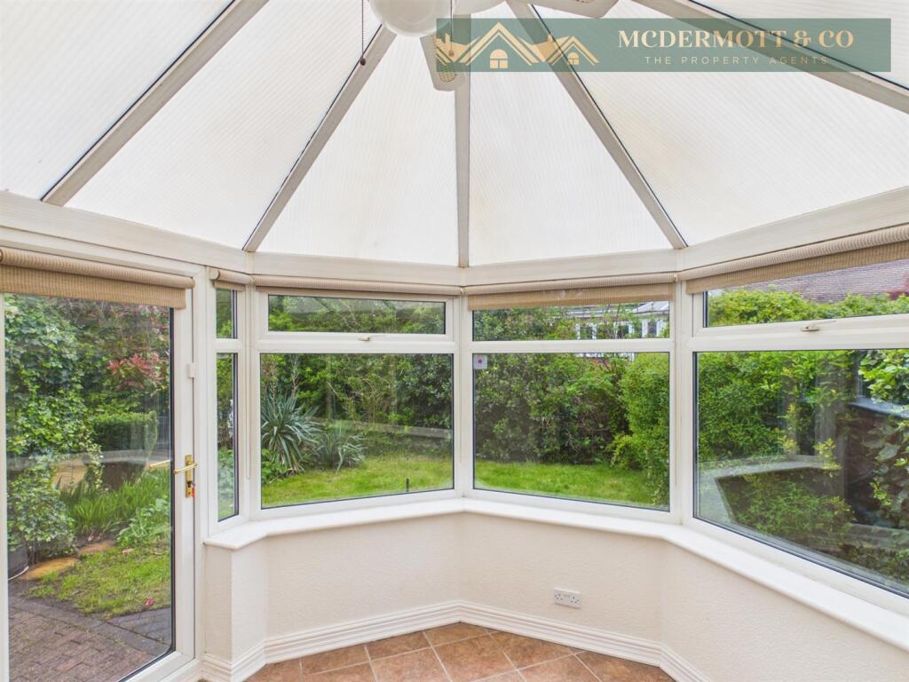 30, Wyndale Drive, Failsworth photo 3