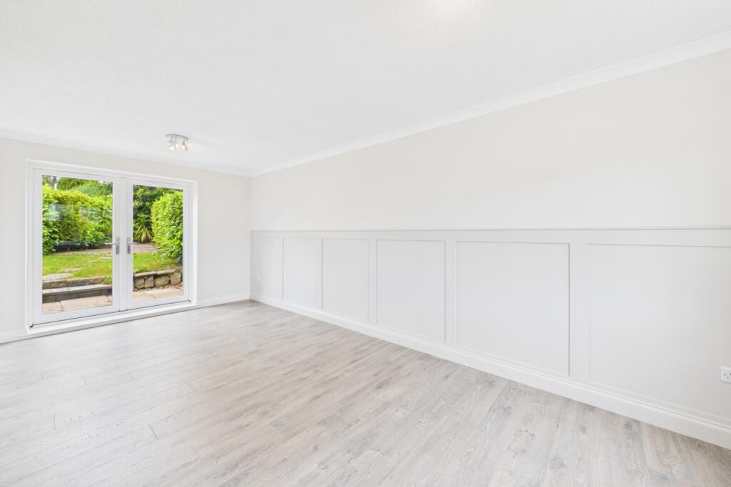 Arnold Avenue, Sheffield, South Yorkshire, S12 photo 3
