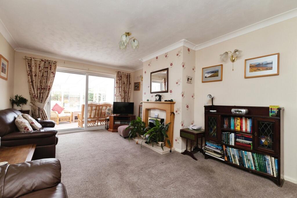 Finchfield Close, Eaglescliffe, Stockton-on-Tees, Durham, TS16 photo 5