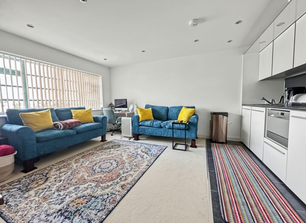 Apartment in Saltdean, Brighton and Hove - View 3