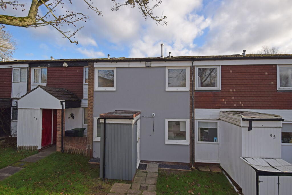 Main image of property: 91 Hunters Close, Westlands, Droitwich, Worcestershire, WR9 9HB