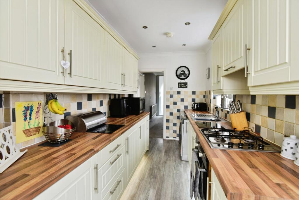 House in Stoke-on-Trent - View 3