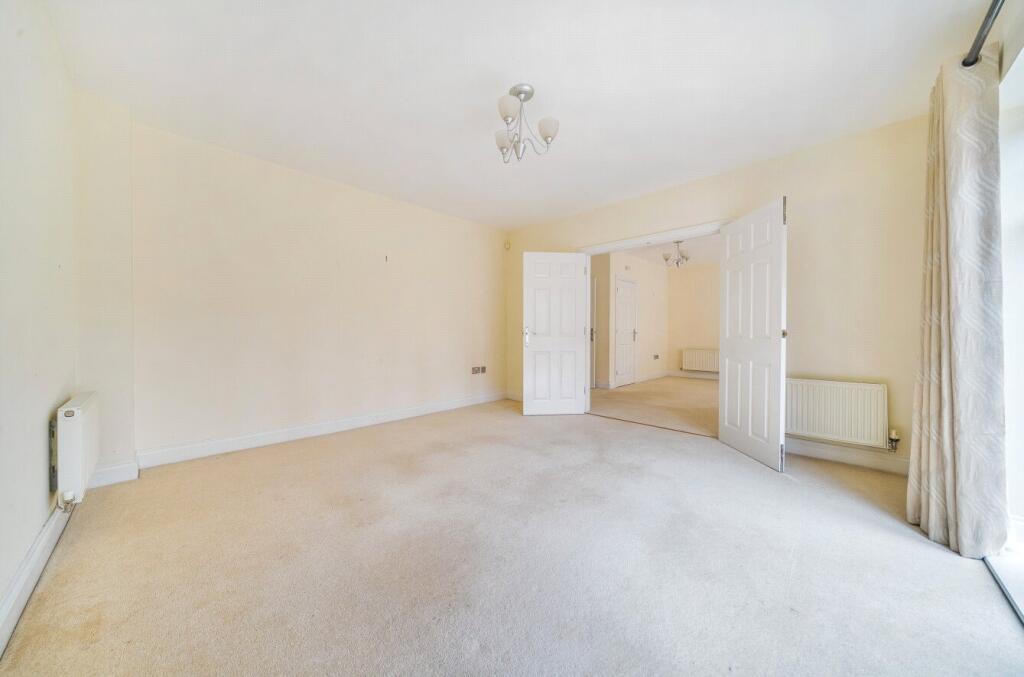 House in Guildford, Surrey - View 5