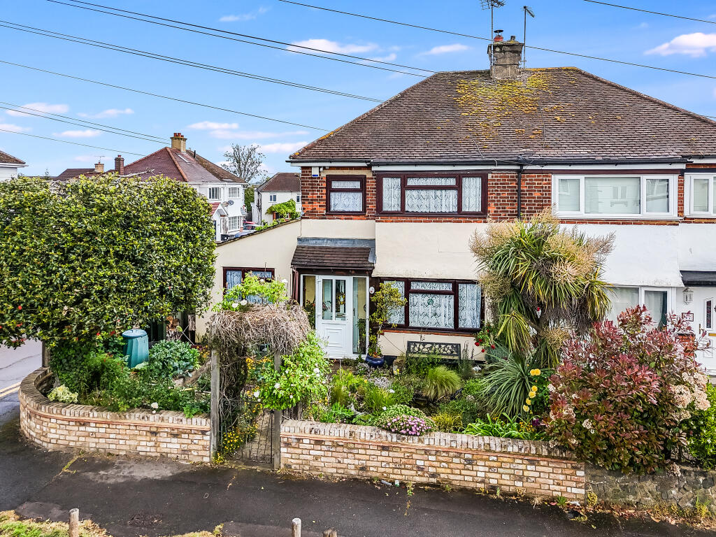 Main image of property: Loftin Way, Great Baddow, Chelmsford