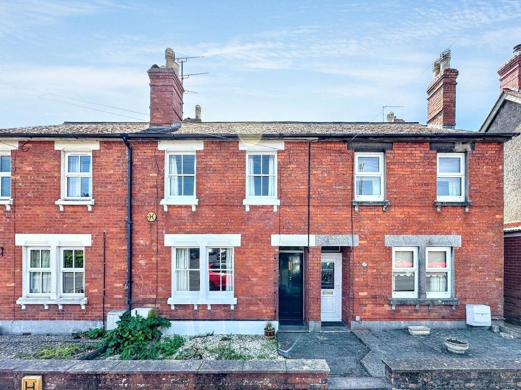 Main image of property: Avon Road, Devizes, Wiltshire, SN10 1PS