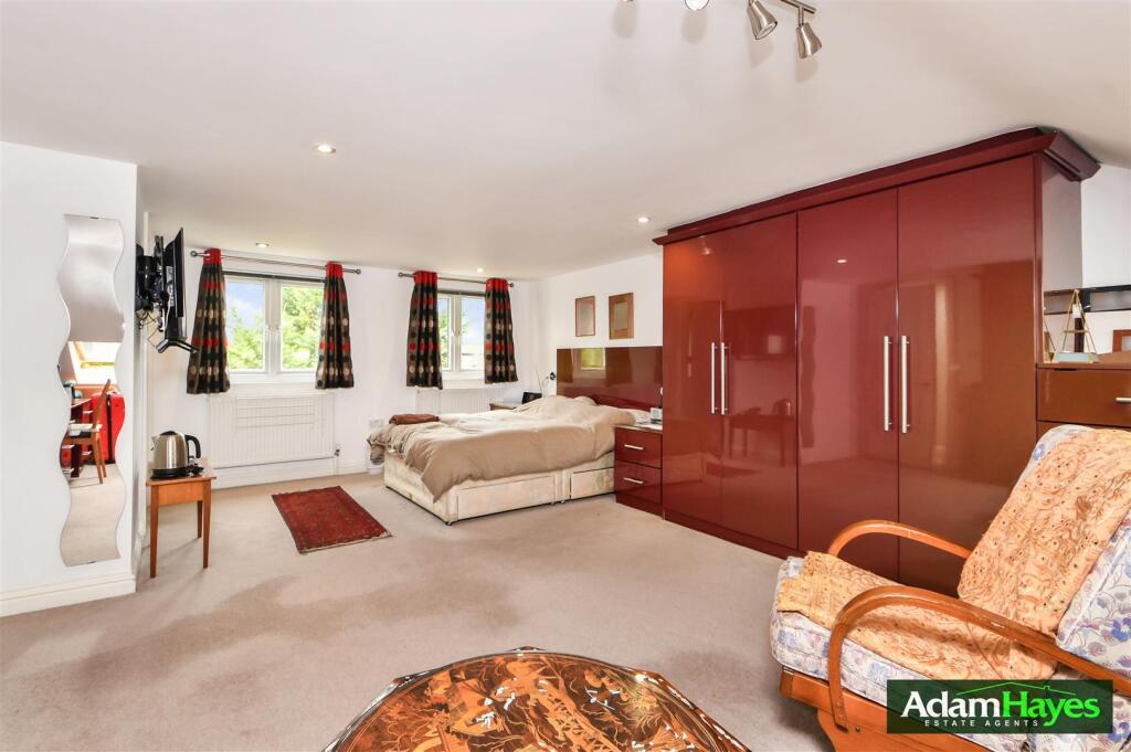 House in London - View 4