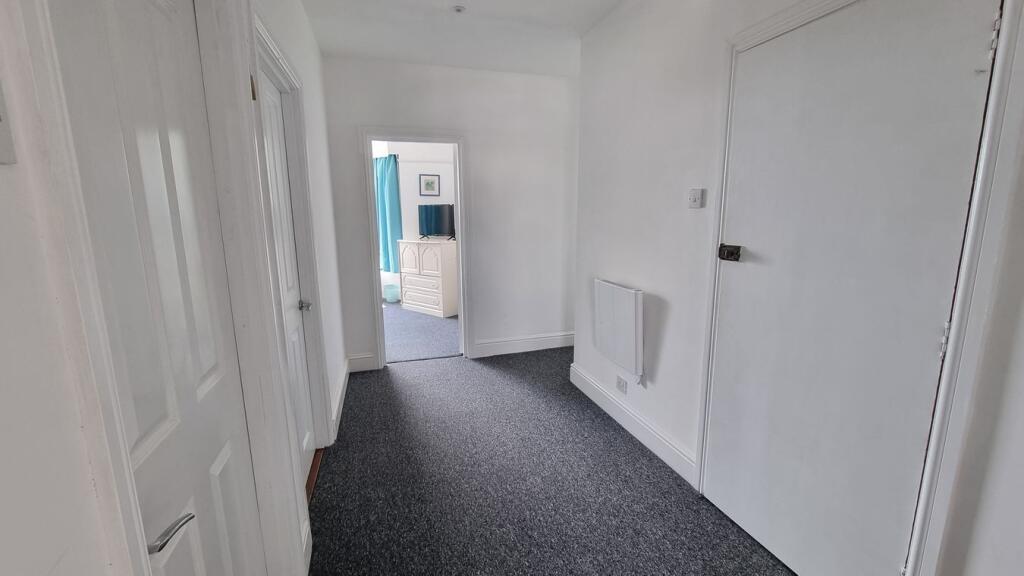 Apartment in Tonbridge - More