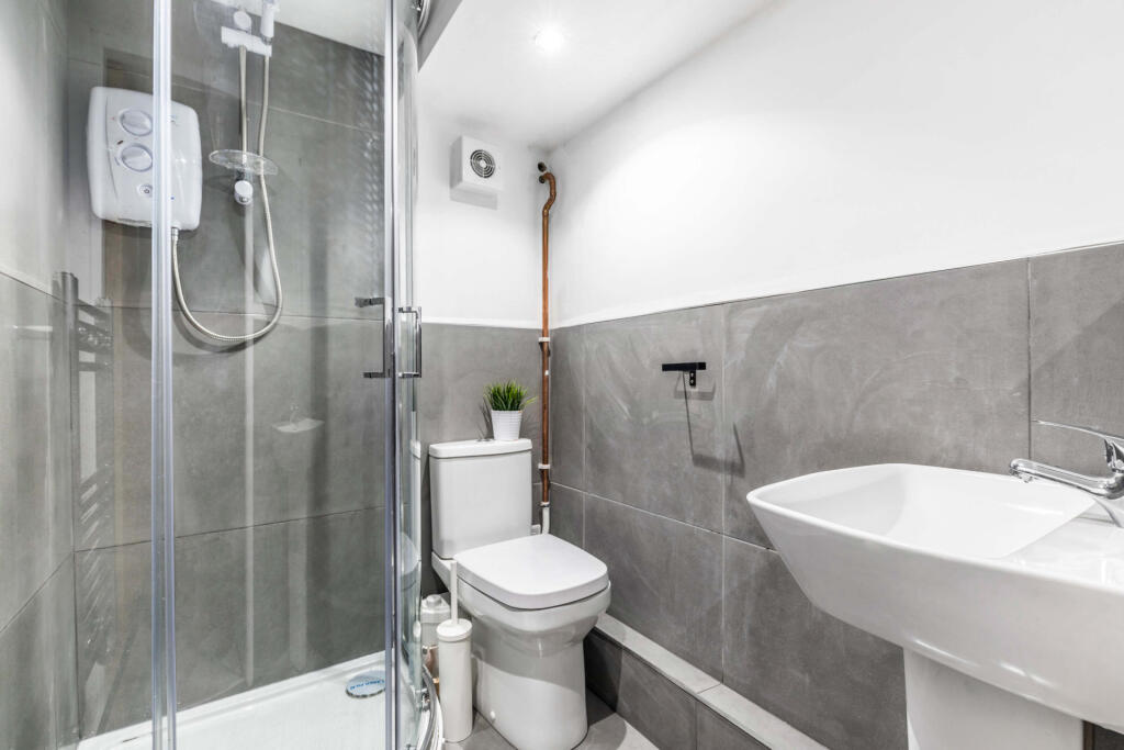House in Leeds - View 4