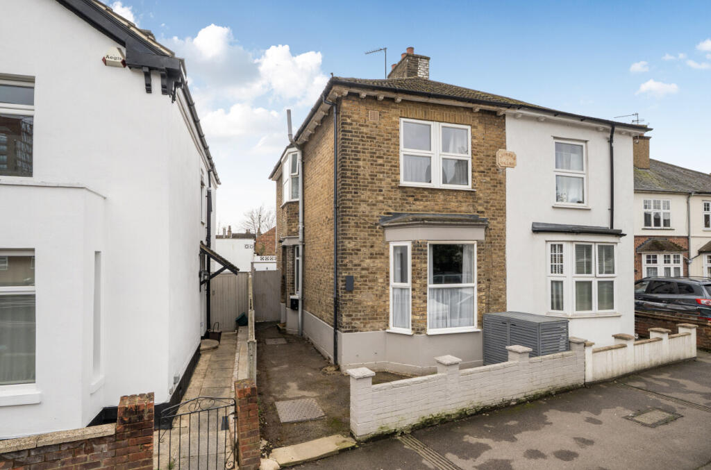 Main image of property: Park Road, Nascot Wood, Watford WD17 4QP