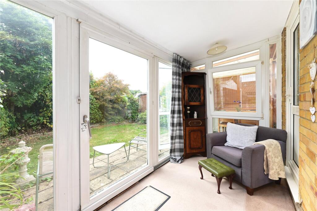 House in Guildford, Ash - More