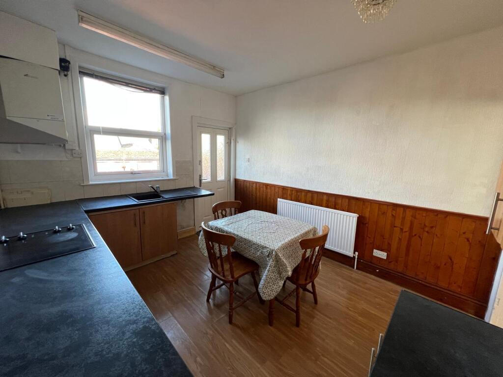 House in Sheffield, Handsworth Hill, Darnall - More