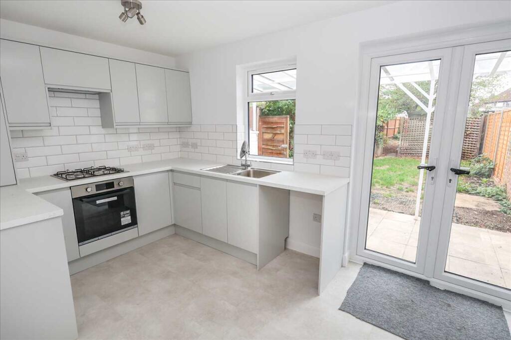 House in Slough - View 3