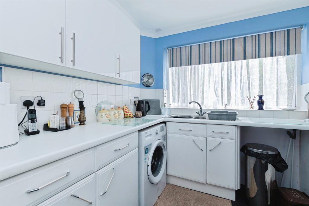 Apartment in Bournemouth - View 5