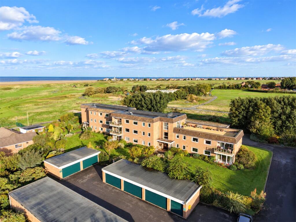 Apartment in West Kirby, Grange