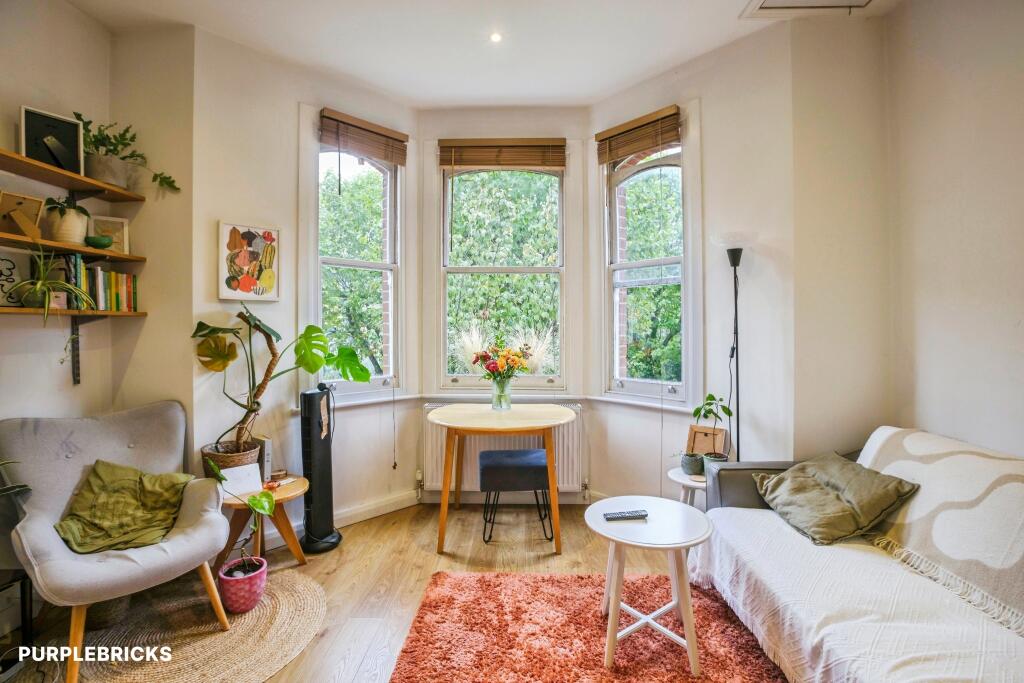 Apartment in London, Brondesbury Park, Brondesbury - View 3