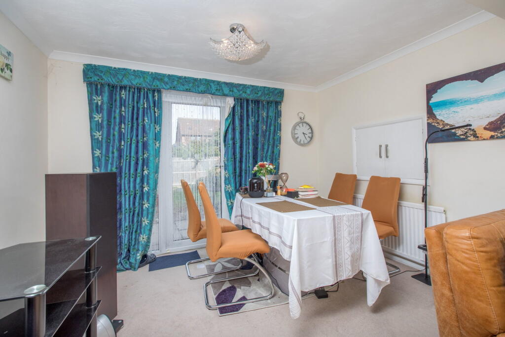 House in Northampton - View 5