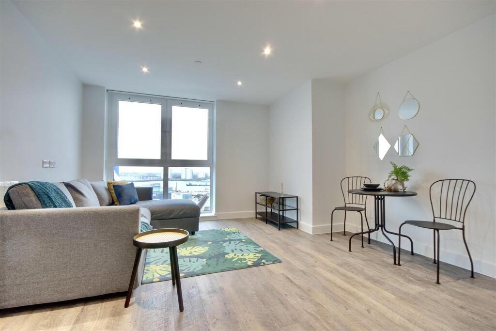 Apartment in Portsmouth - View 5