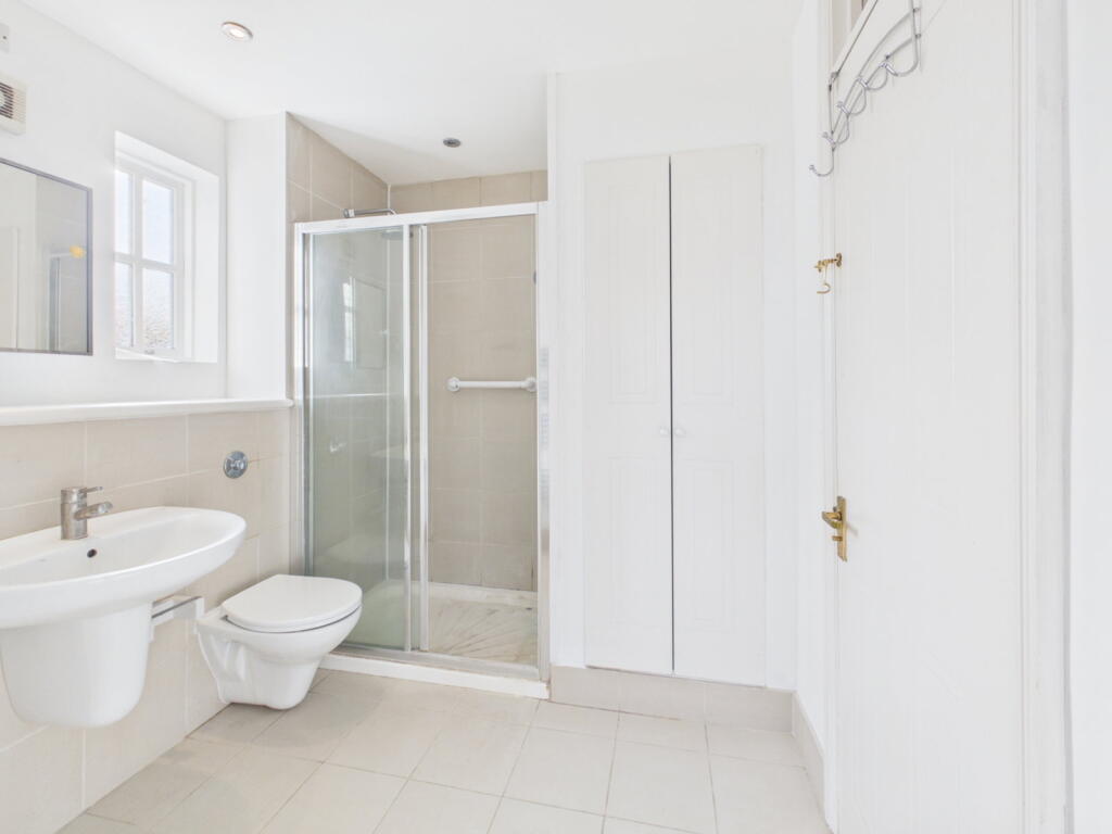 House in Canterbury - View 5