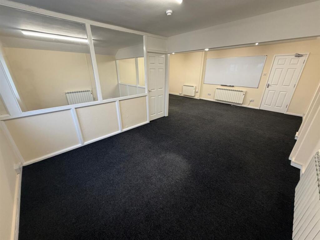 Additional image 8 of Corngreaves, 76 Graingers Lane, Cradley Heath