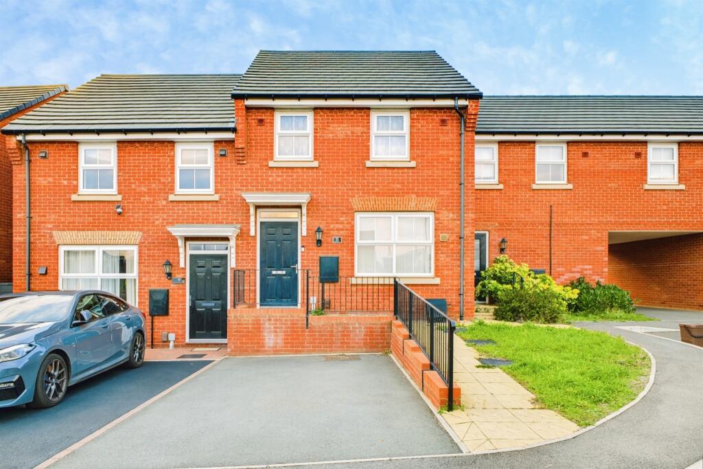 3-bed terraced on Whistlefields Close, Moulton, Northampton, £290,000