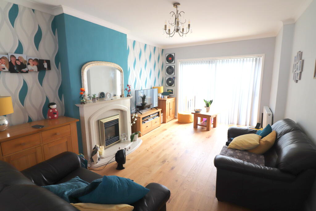 House in Luton - More