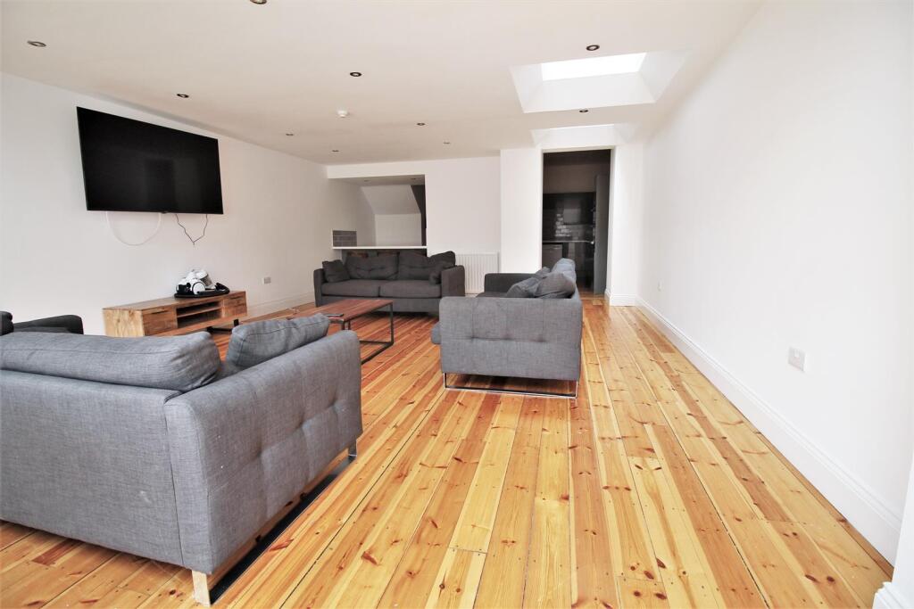 House in Newcastle upon Tyne, Cradlewell, Jesmond - View 4