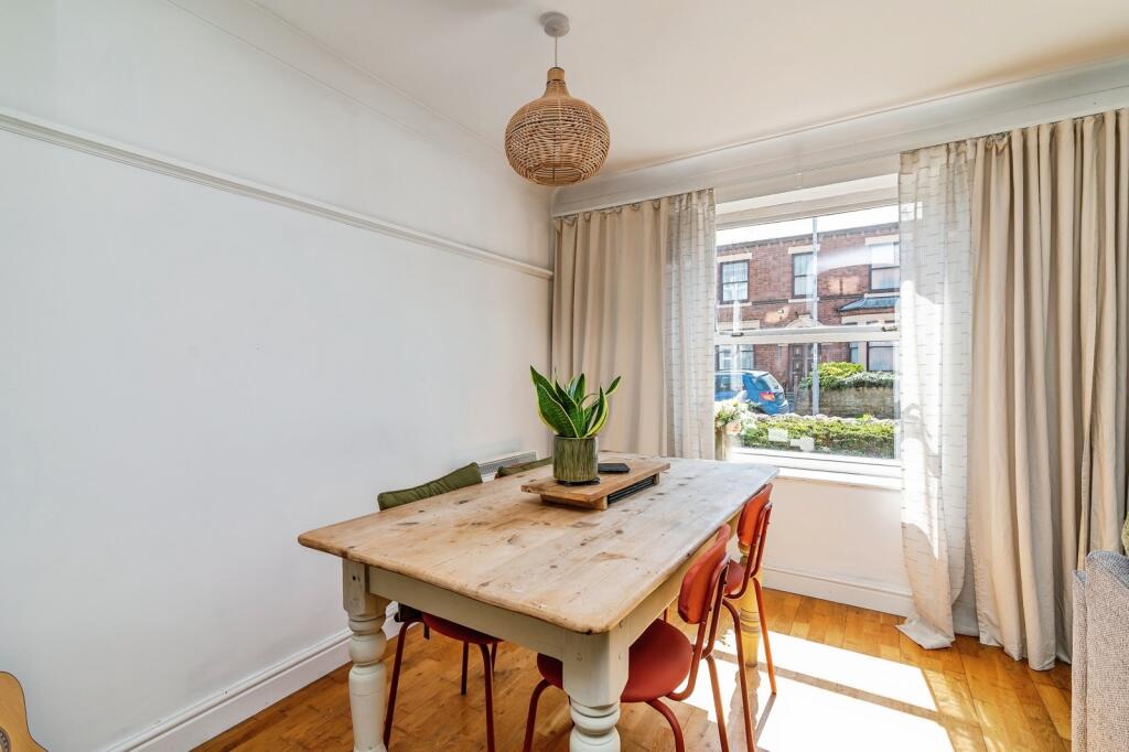 Apartment in Rushcliffe, Lady Bay - More