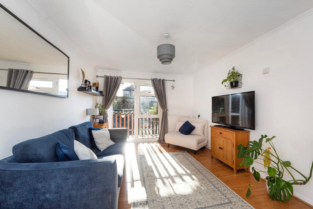 Apartment in London - View 2