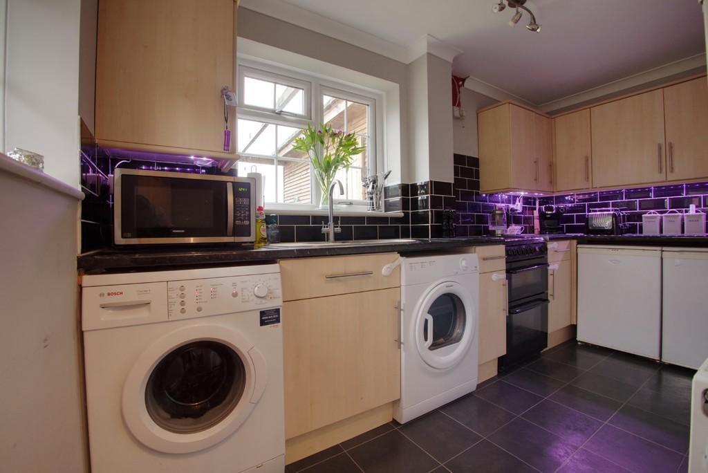 House in Aylesbury, Buckinghamshire - View 4