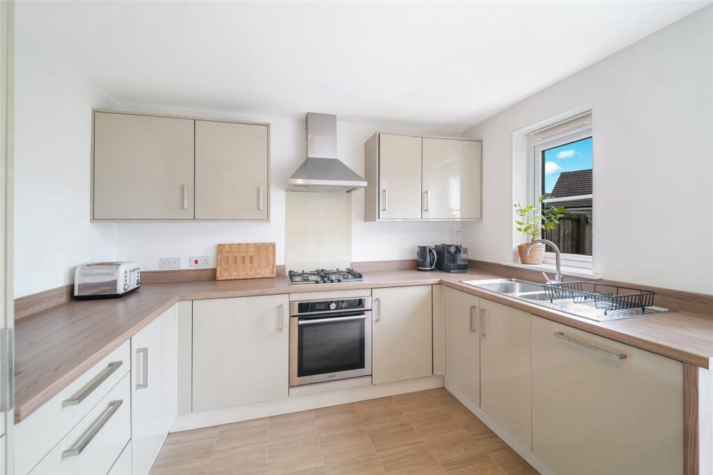 Balgownie Drive, Cumbernauld, Glasgow, G68 photo 4