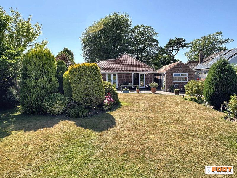 2-bed bungalow on Staunton Avenue, Hayling Island, £650,000
