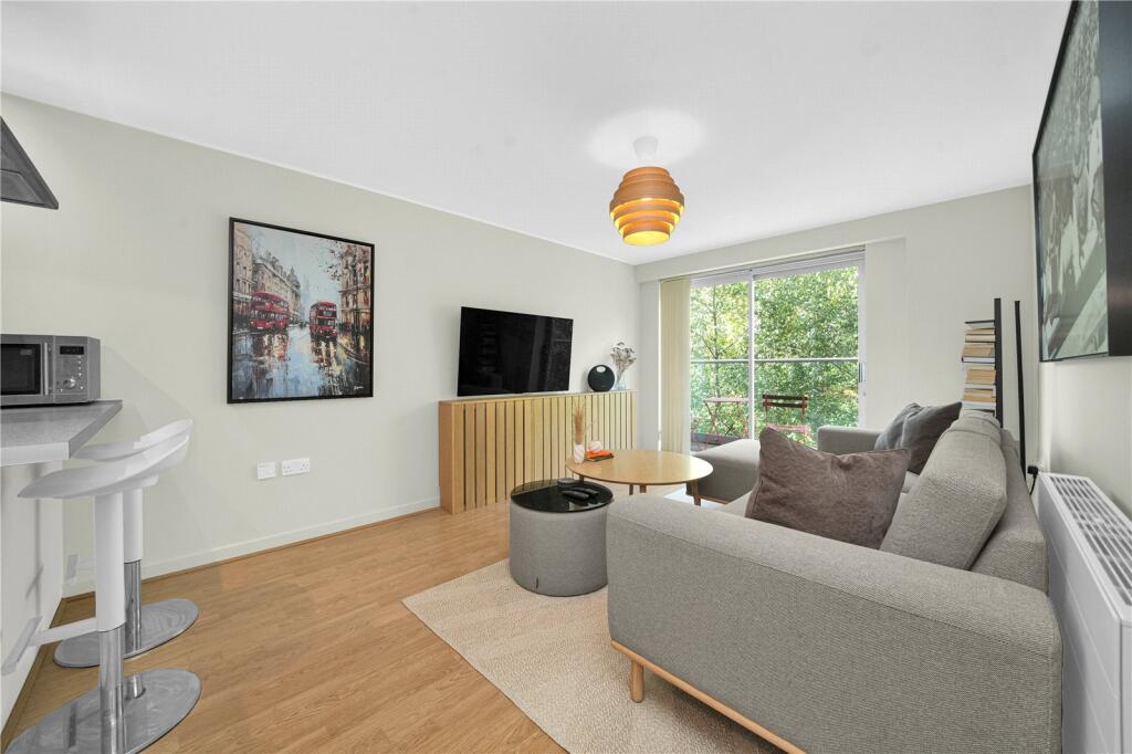 Main image of property: Estilo, N1