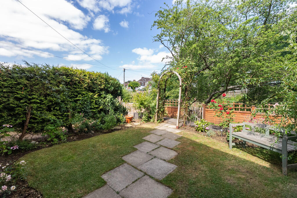 Fairfield Close, Dorking photo 4